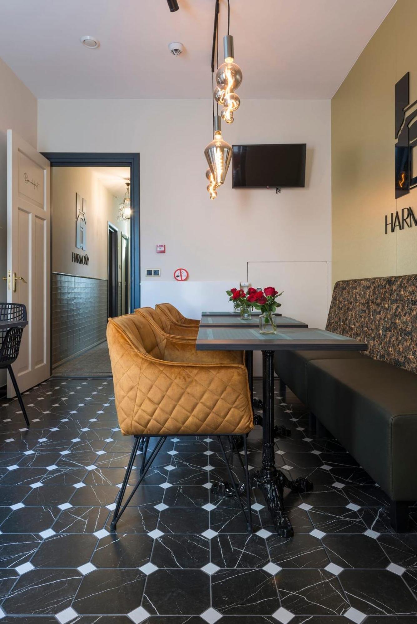 Petite Room With Wifi, Ac, And Shared Kitchen Τίλμπουργκ Εξωτερικό φωτογραφία