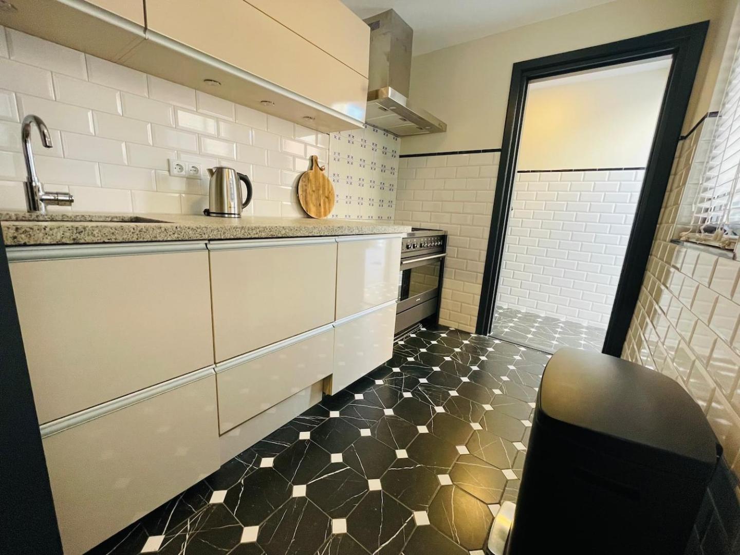 Petite Room With Wifi, Ac, And Shared Kitchen Τίλμπουργκ Εξωτερικό φωτογραφία